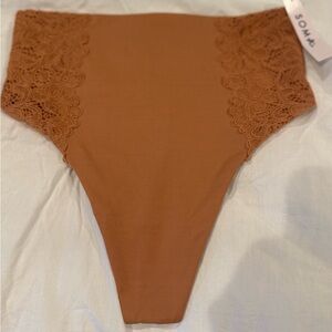 SOMA,VANISHING TUMMY RETRO THONG WITH LACE - CRÈME BRÛLÉE , SZ M. NWT